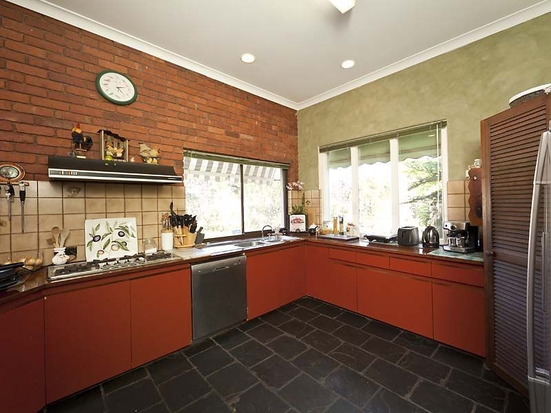 6 Helm Street, Maddington WA 6109