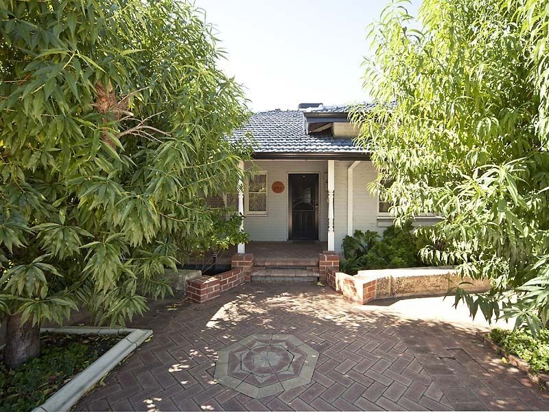 6 Helm Street, Maddington WA 6109