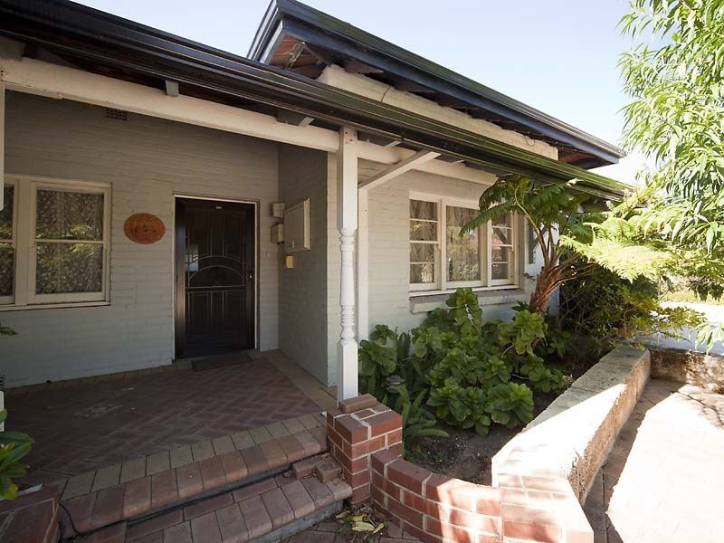 6 Helm Street, Maddington WA 6109