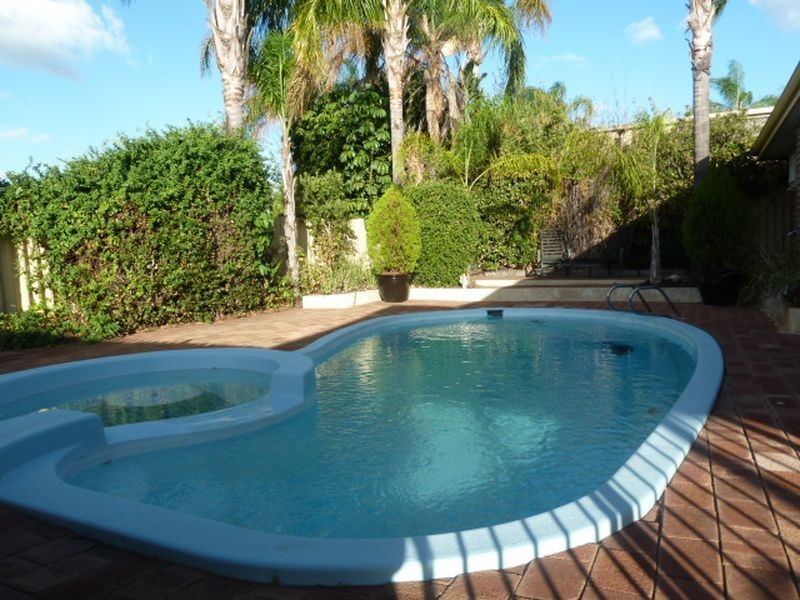 5 Newsam Close, Parkwood WA 6147