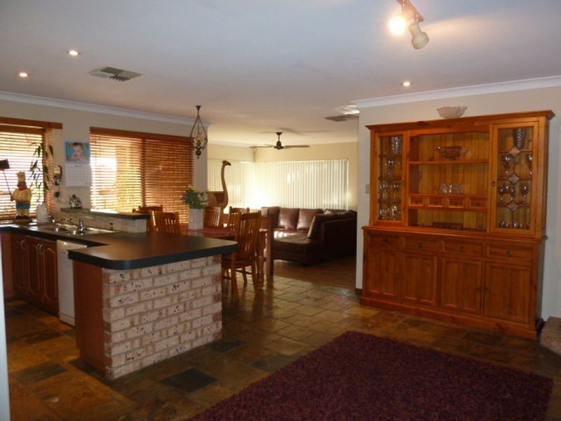 5 Newsam Close, Parkwood WA 6147