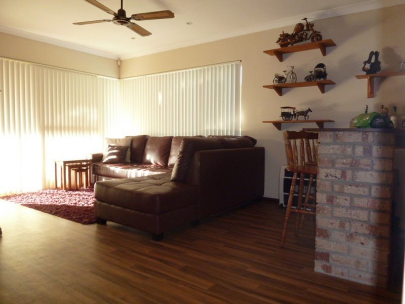 5 Newsam Close, Parkwood WA 6147