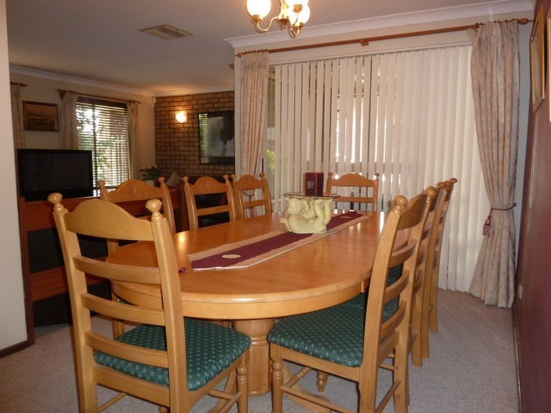 5 Newsam Close, Parkwood WA 6147