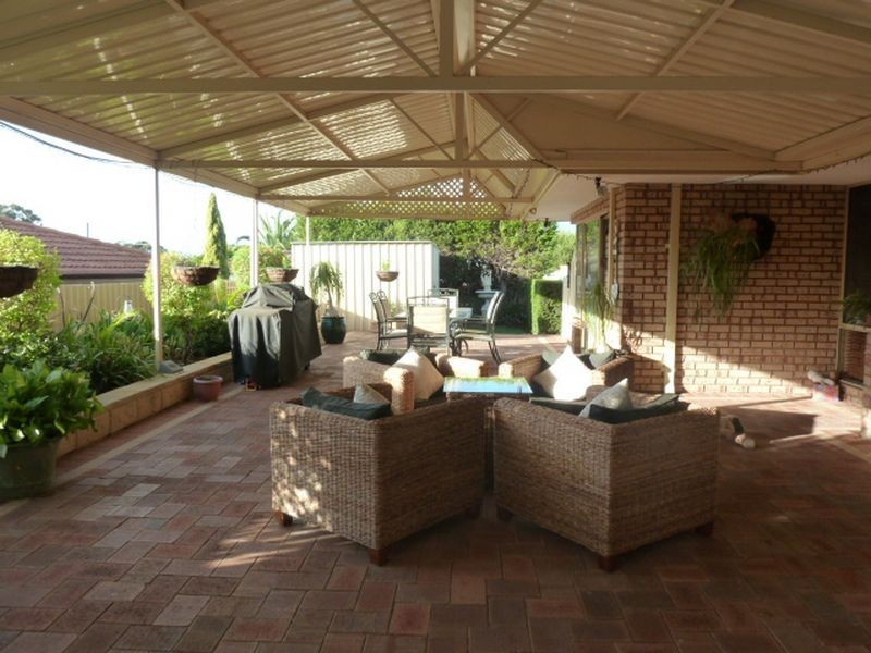 5 Newsam Close, Parkwood WA 6147