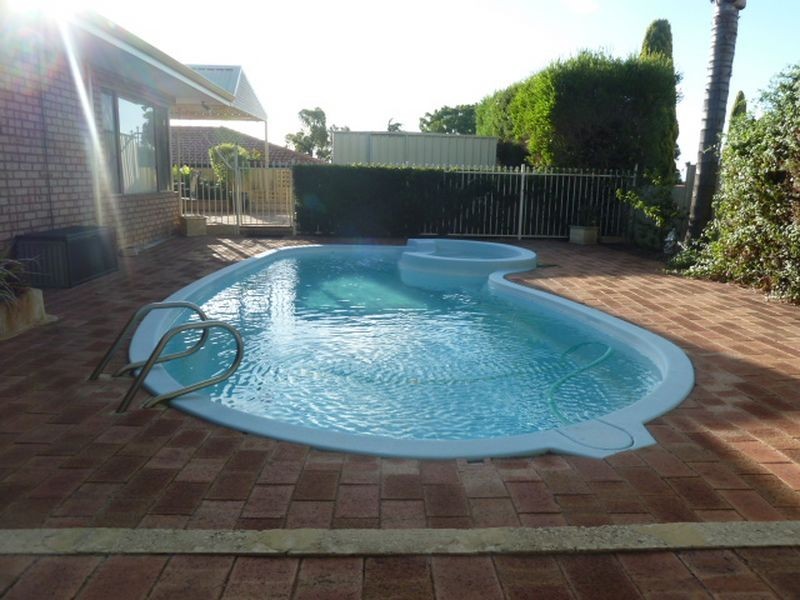 5 Newsam Close, Parkwood WA 6147