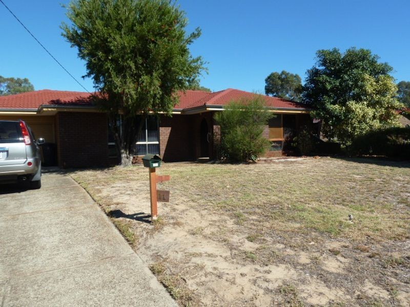 11 Griffith Way, Thornlie WA 6108