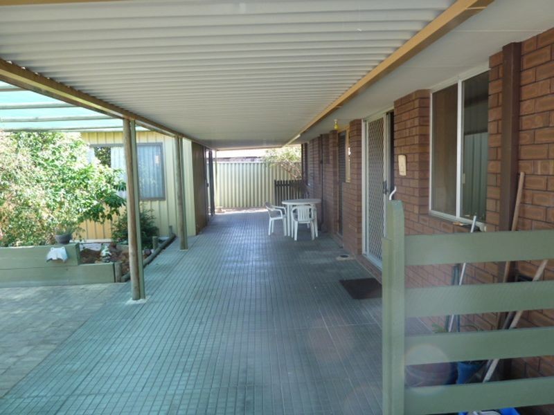 11 Griffith Way, Thornlie WA 6108