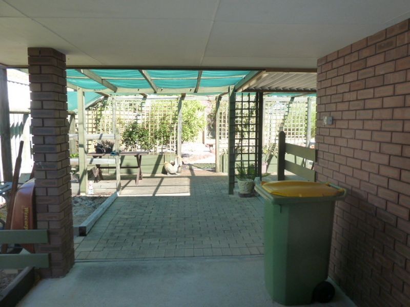 11 Griffith Way, Thornlie WA 6108