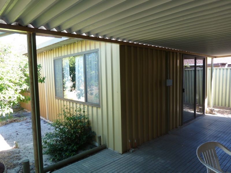 11 Griffith Way, Thornlie WA 6108