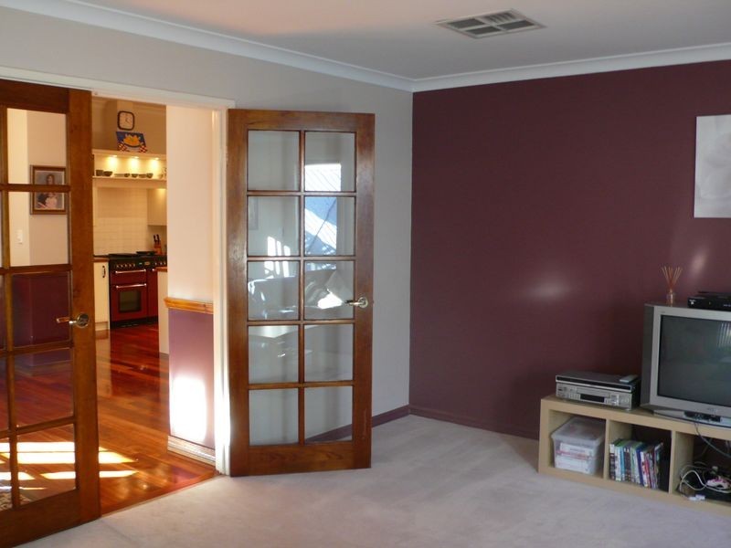 12 Woodspring Trail, Canning Vale WA 6155