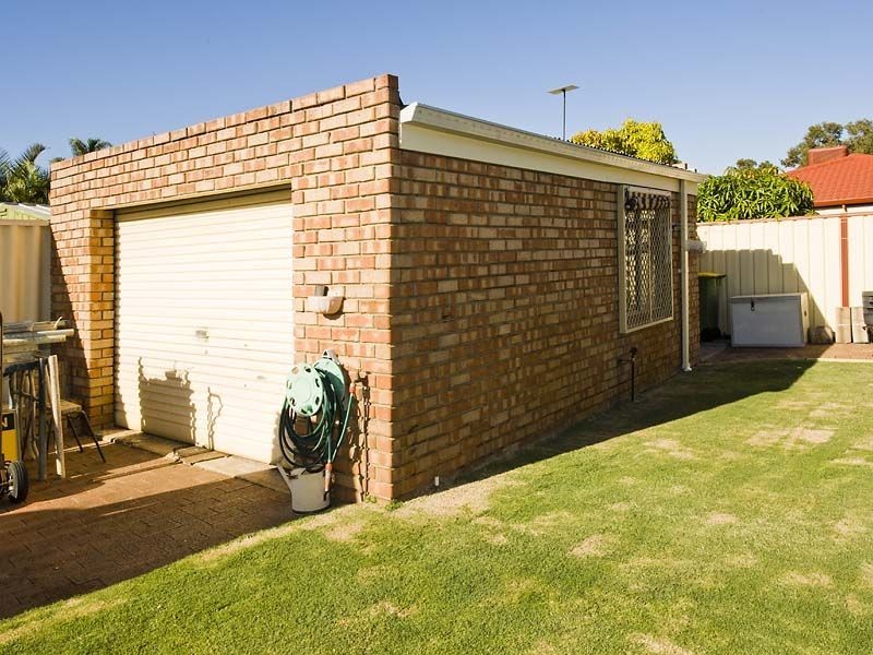 38 Lakesend Road, Thornlie WA 6108