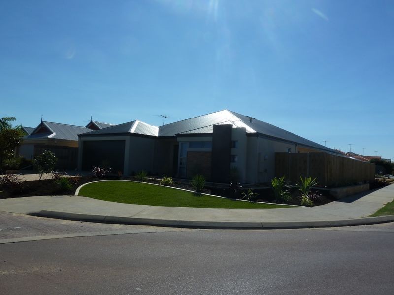 31 Buttercup Parkway, Halls Head WA 6210