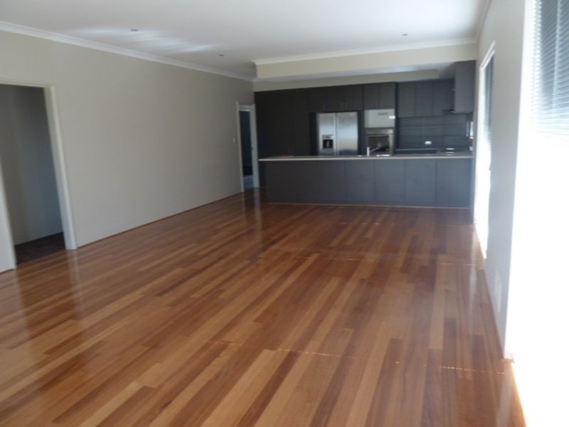 16 Hope Gardens, Madora Bay WA 6210