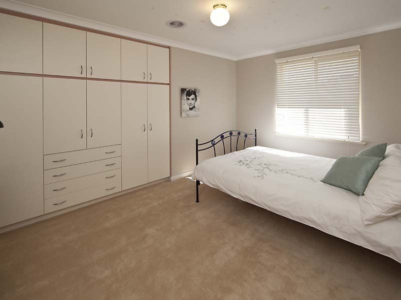 7 Expedition Drive, Thornlie WA 6108
