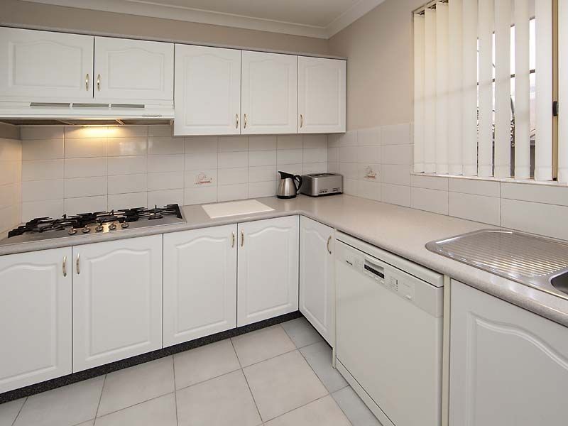 7 Expedition Drive, Thornlie WA 6108