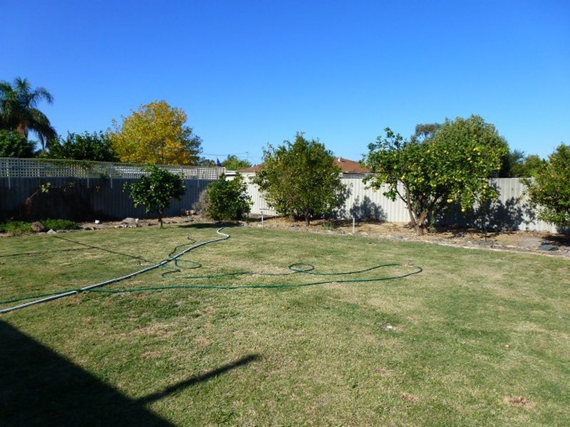 3 Iveston Road, Lynwood WA 6147