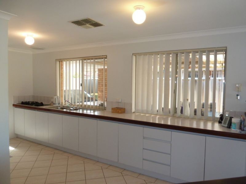 24 Bonanza Court, Huntingdale WA 6110