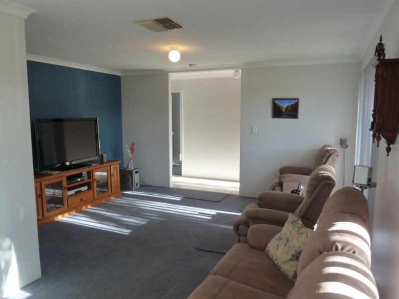 24 Bonanza Court, Huntingdale WA 6110