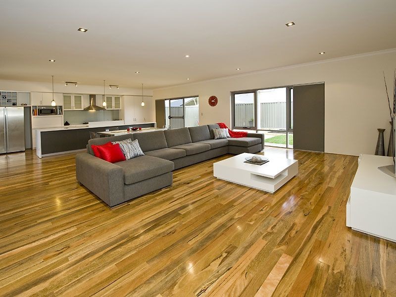 120 Columbia Parkway, Piara Waters WA 6112