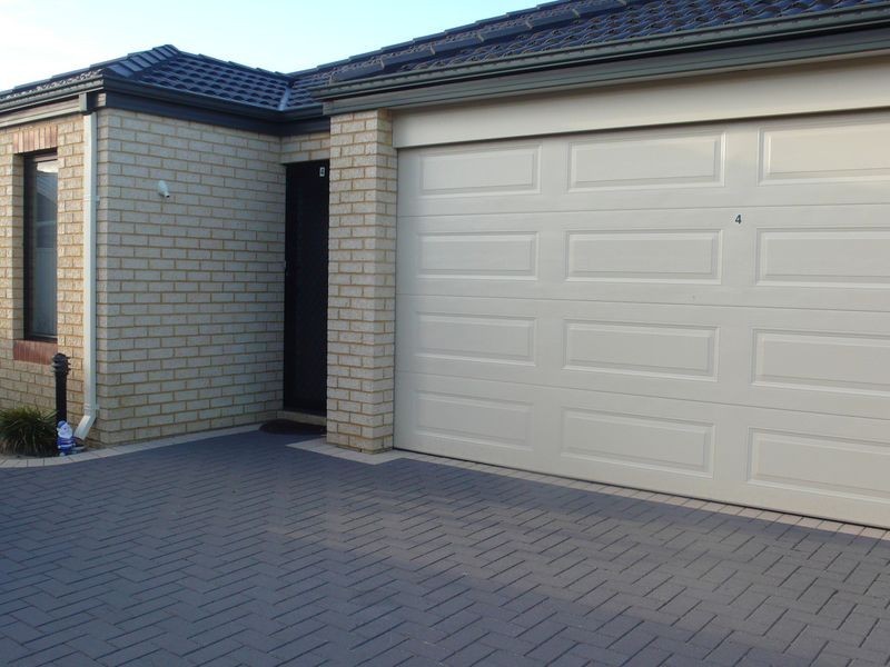 4/19 Milano Loop, Seville Grove WA 6112
