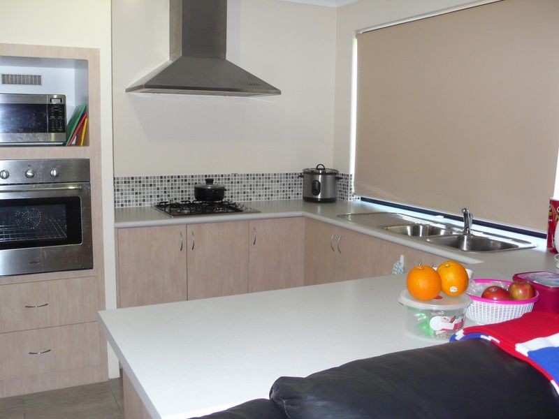 4/19 Milano Loop, Seville Grove WA 6112