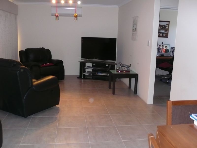 4/19 Milano Loop, Seville Grove WA 6112
