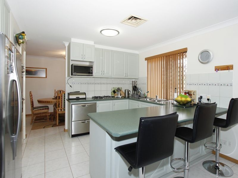 24 Crusader Drive, Thornlie WA 6108