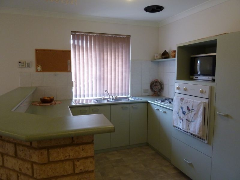 15/15 Summer Place, Thornlie WA 6108