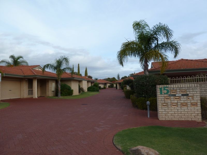 15/15 Summer Place, Thornlie WA 6108