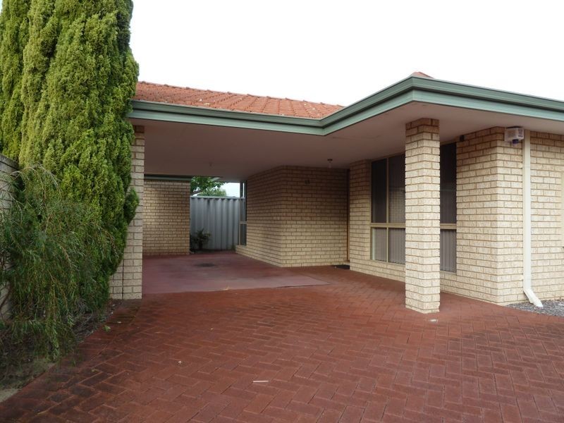 15/15 Summer Place, Thornlie WA 6108