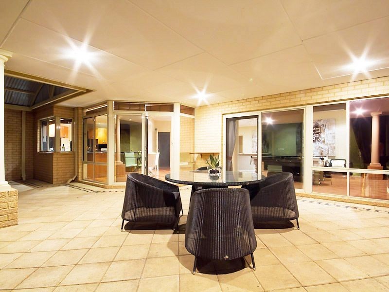 109 Southacre Drive, Canning Vale WA 6155