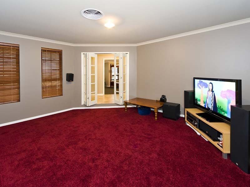 42 Banda Boulevard, Canning Vale WA 6155