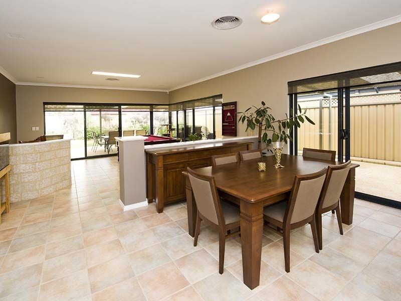 42 Banda Boulevard, Canning Vale WA 6155