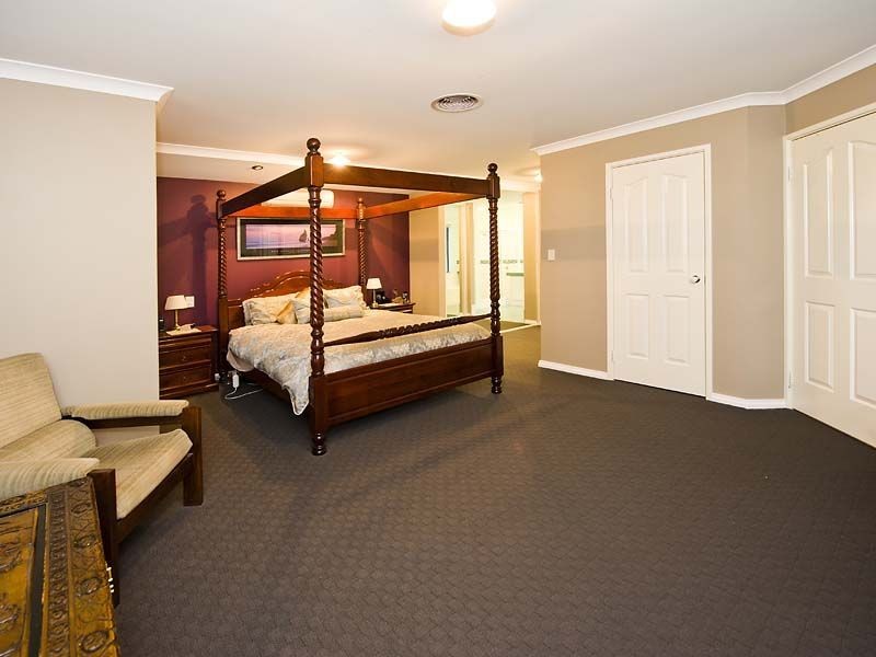 42 Banda Boulevard, Canning Vale WA 6155