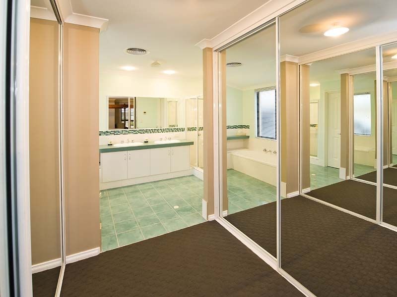 42 Banda Boulevard, Canning Vale WA 6155