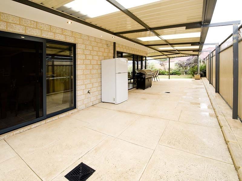 42 Banda Boulevard, Canning Vale WA 6155