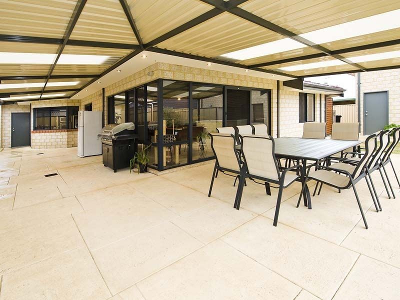 42 Banda Boulevard, Canning Vale WA 6155