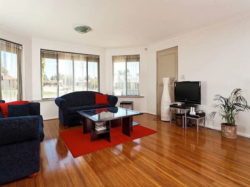 43 Shipbourne Way, Huntingdale WA 6110