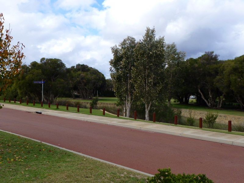 15 Greentree Drive, Southern River WA 6110