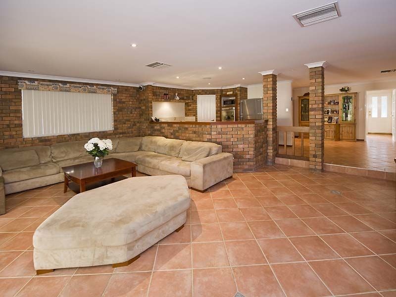 3 Summer Place, Thornlie WA 6108