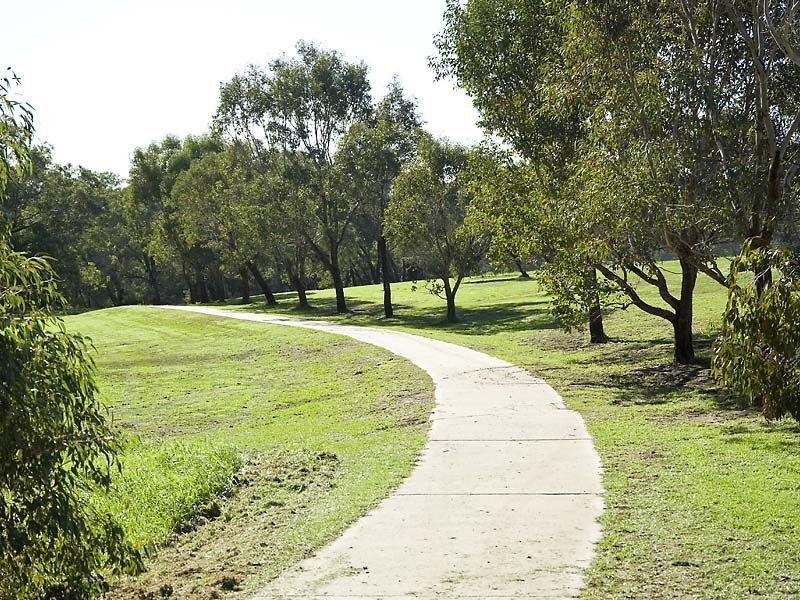 3 Summer Place, Thornlie WA 6108