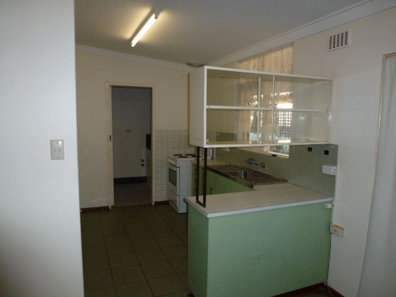 6 Sage Road, Thornlie WA 6108