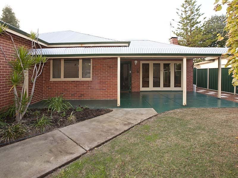 20 Bromley Street, Beckenham WA 6107