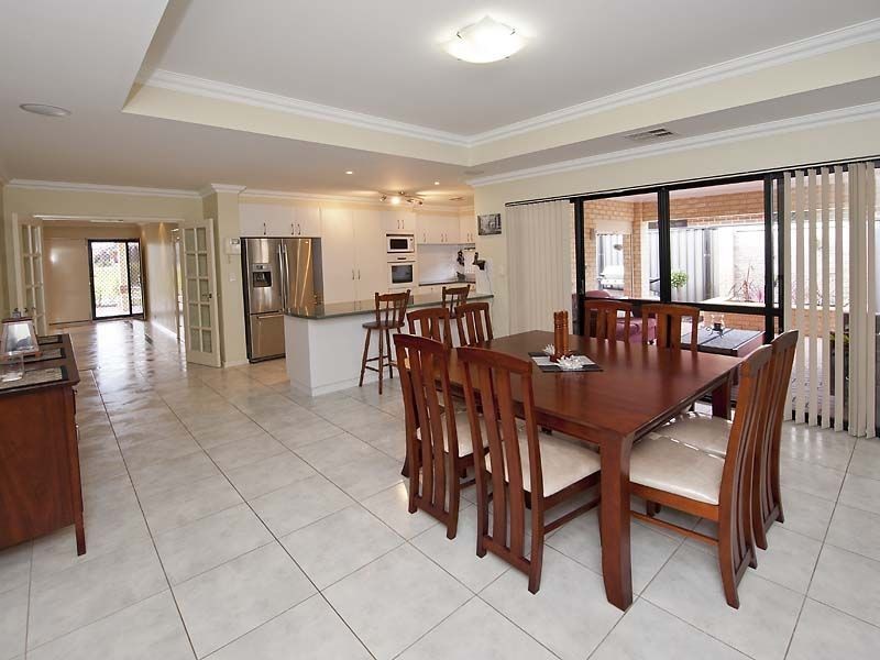 14 Tarradee Circuit, Thornlie WA 6108