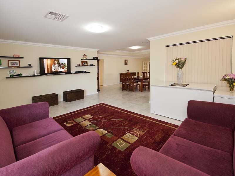 14 Tarradee Circuit, Thornlie WA 6108