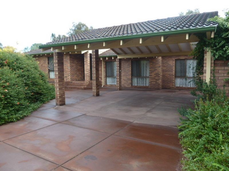 60 Grenadier Drive, Thornlie WA 6108