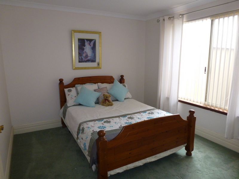 17 Repton Loop, Canning Vale WA 6155