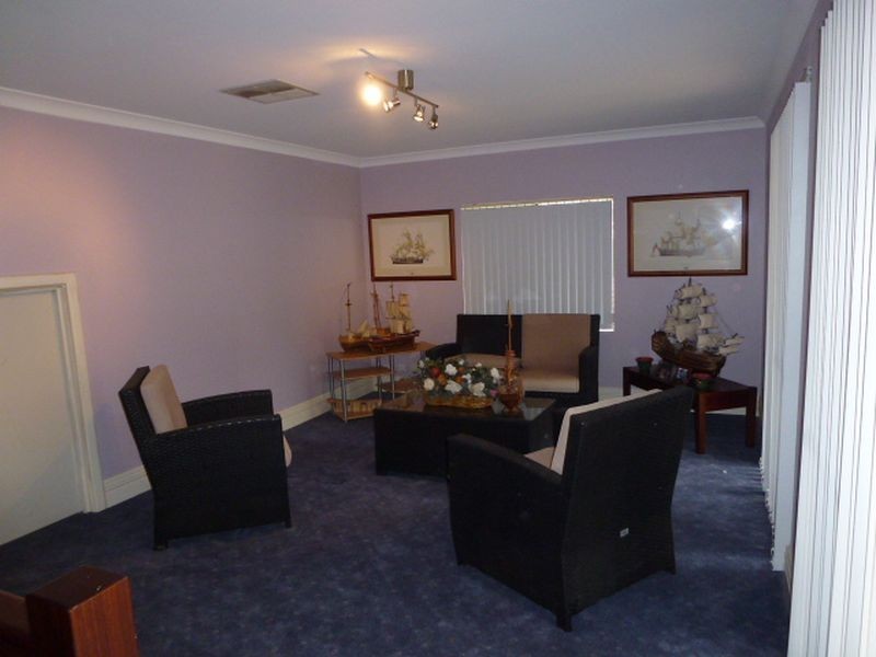 17 Repton Loop, Canning Vale WA 6155