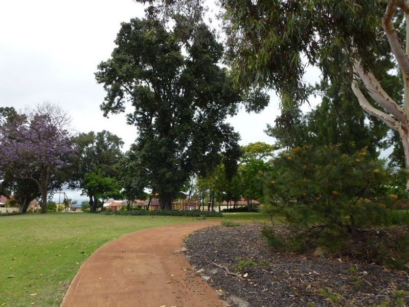 17 Repton Loop, Canning Vale WA 6155