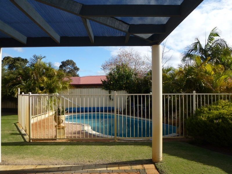 30 Welbeck Road, Canning Vale WA 6155